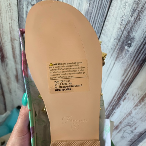 Black and gold spiked sandals Forever misc sizes - Picture 8 of 8